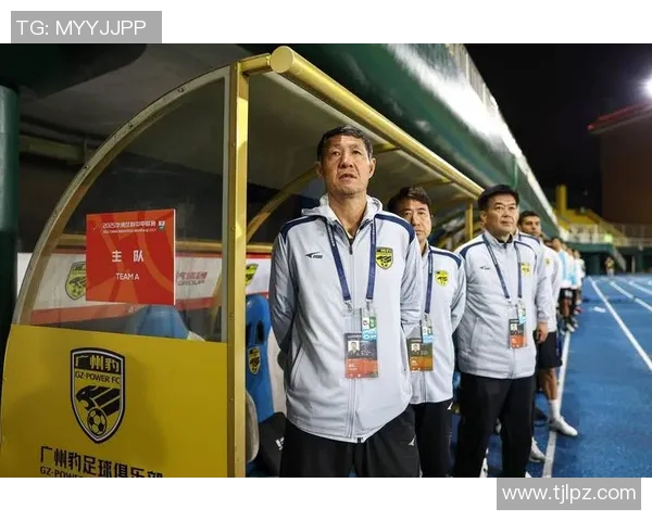 广州排球队配合问题引发热议球迷与专家各执己见探讨争议原因