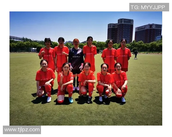 南京足球队荣登足球团队协作排行榜第十名展现出色团队精神与合作能力 南京足球队荣登足球团队协作排行榜第十名展现出色团队精神与合作能力