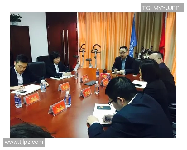 南京篮球队在世界锦标赛中的团队协作表现分析与点评