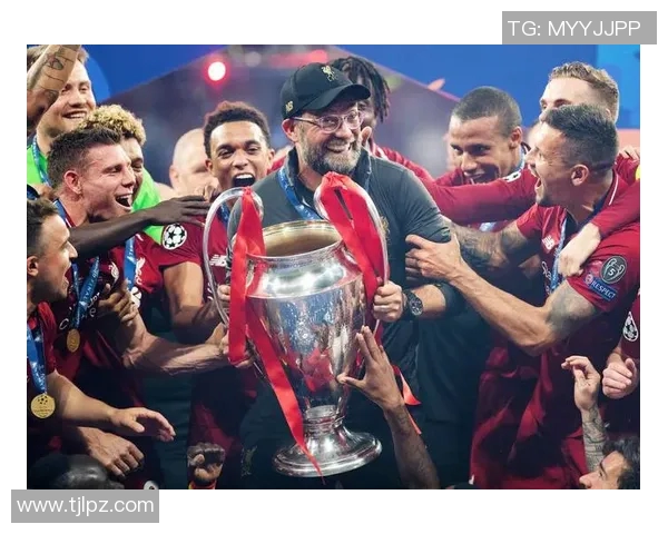 足球明星壁纸方形设计分享让你的手机桌面焕然一新尽享足球魅力与激情 足球明星壁纸方形设计分享让你的手机桌面焕然一新尽享足球魅力与激情